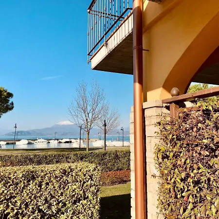 White - Garda Case Apartment Sirmione