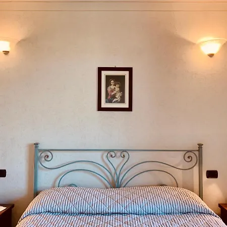 White - Garda Case Apartment Sirmione